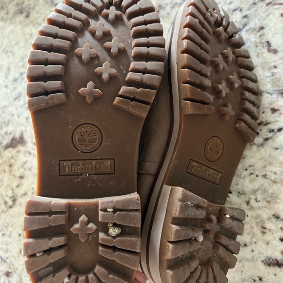 Timberland Tan Ankle Boots with Durable Sole - Picture 3 of 7